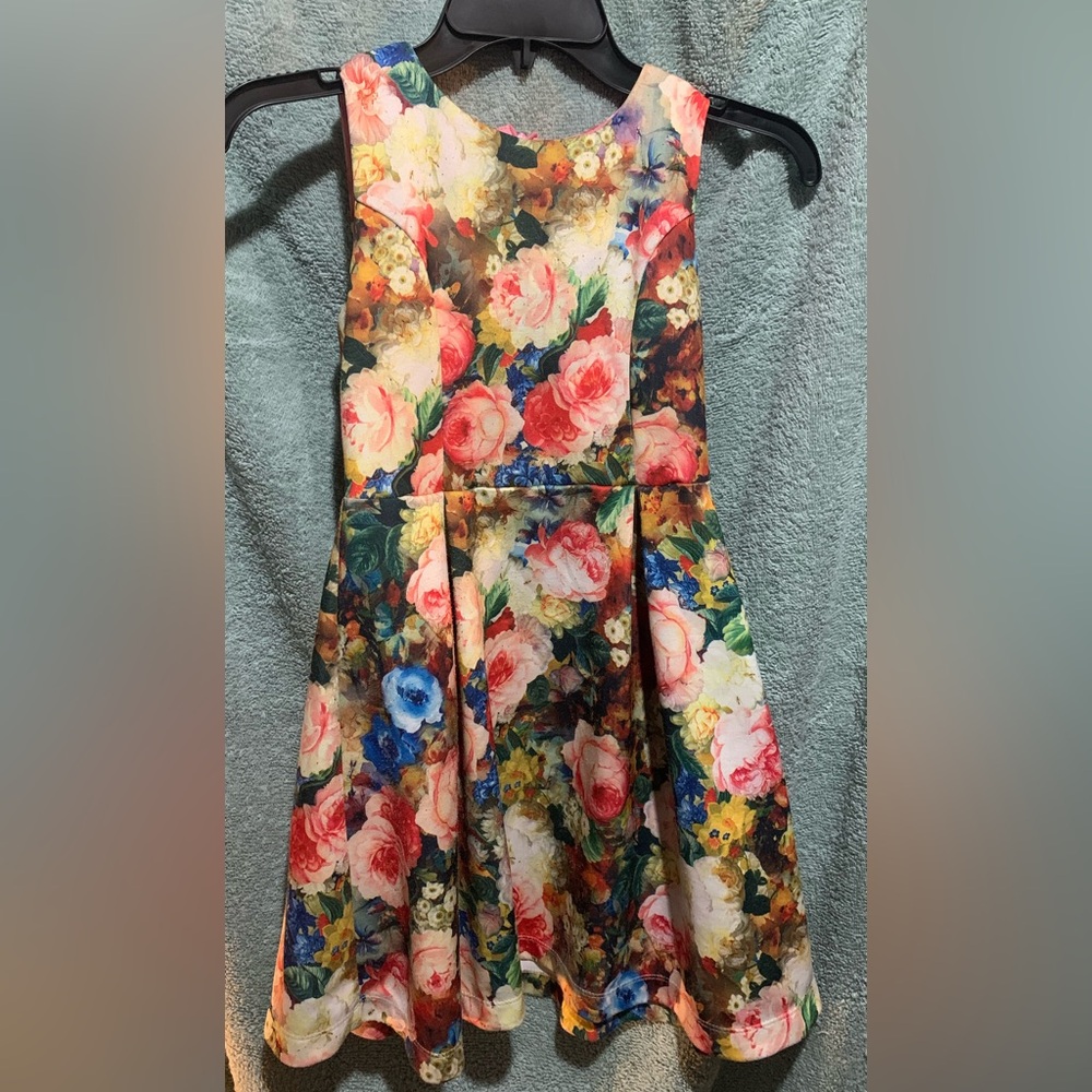 Girls dress